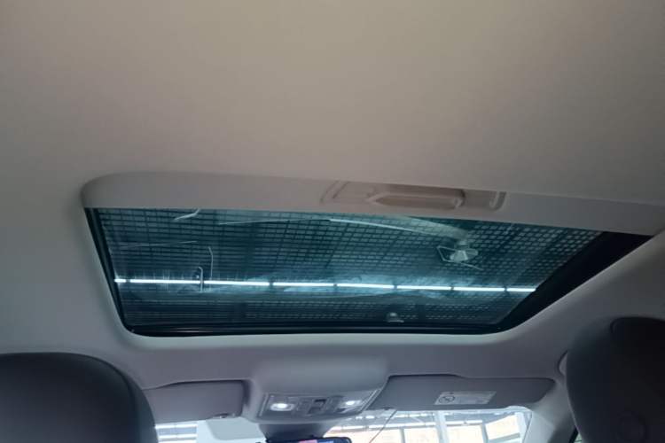 Used Volkswagen Lavida 2024 1.5L Automatic Starry Sky 5 Million Edition Headliner
