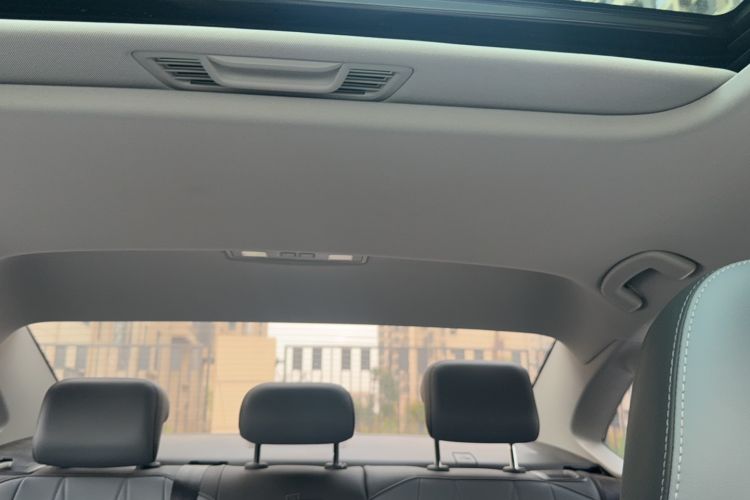 Used Volkswagen Lavida 2024 1.5L Automatic 5 Million Edition Headliner