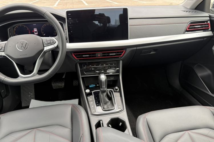 Used Volkswagen Lavida 2024 300TSI DSG Starry Sky Leading Edition Interior 1