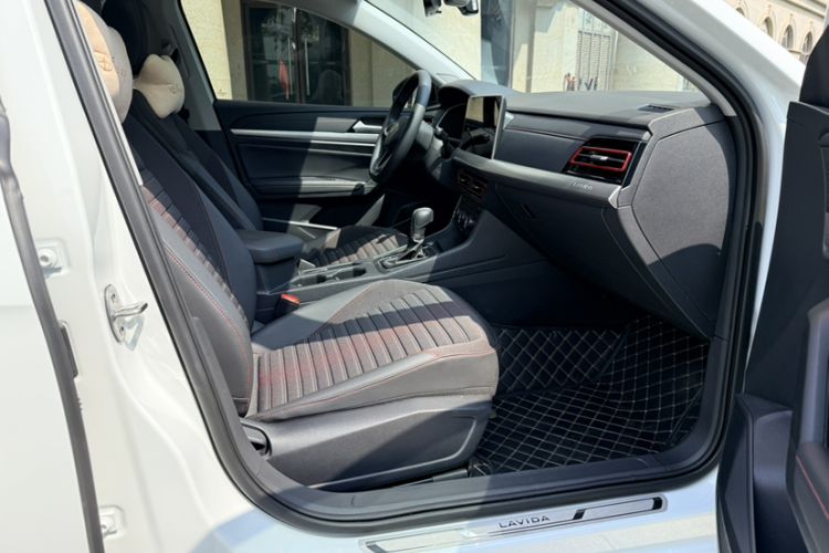 Used Volkswagen Lavida 2024 300TSI DSG Starry Sky Deluxe Edition Interior 11