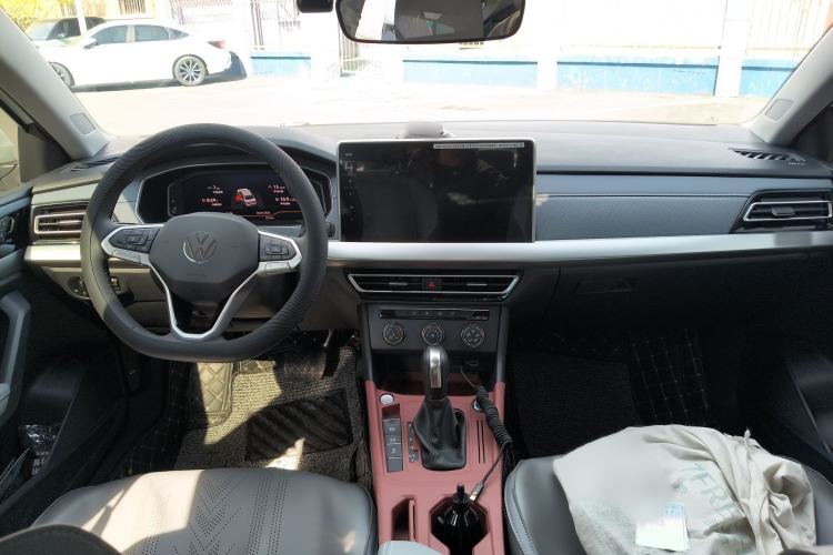 Used Volkswagen Lavida 2024 1.5L Automatic 5 Million Edition Interior 2