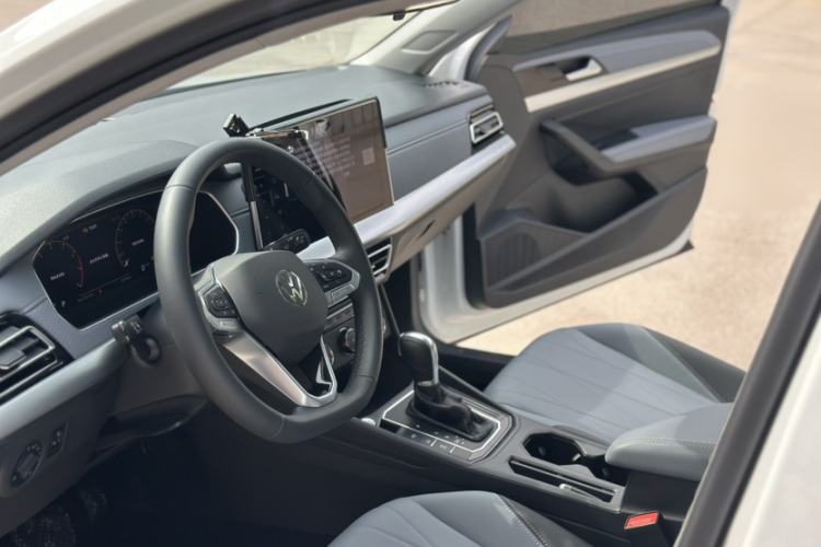 Used Volkswagen Lavida 2024 1.5L Automatic Starry Sky 5 Million Edition Interior 2