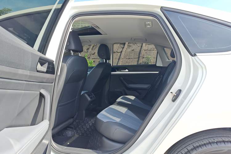 Used Volkswagen Lavida 2024 1.5L Automatic 5 Million Edition Interior 4