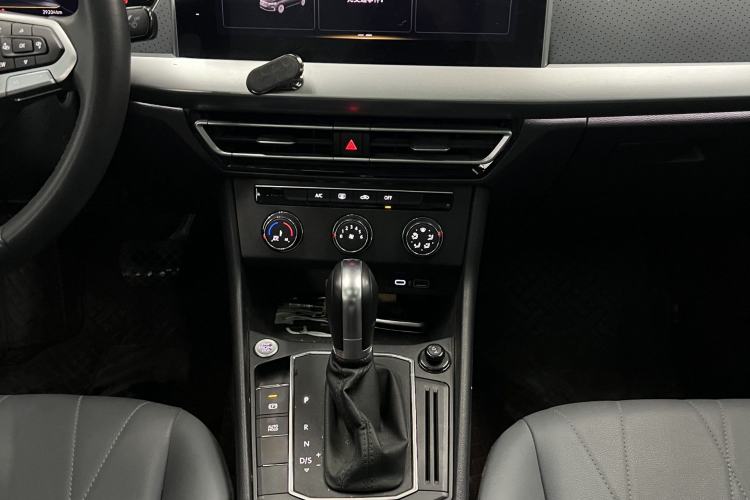 Used Volkswagen Lavida 2024 1.5L Automatic Starry Sky 5 Million Edition Interior 4