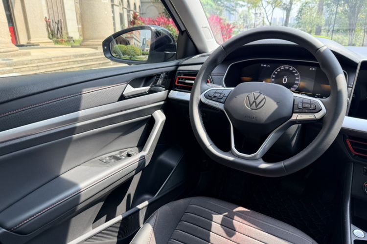 Used Volkswagen Lavida 2024 300TSI DSG Starry Sky Deluxe Edition Interior 4