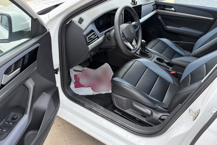 Used Volkswagen Lavida 2024 1.5L Automatic DeYi Edition Interior 5