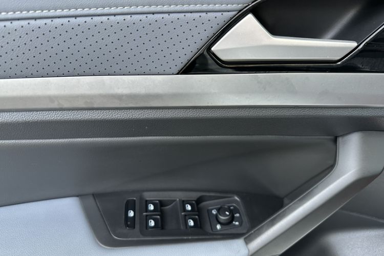 Used Volkswagen Lavida 2024 1.5L Automatic 5 Million Edition Interior 7