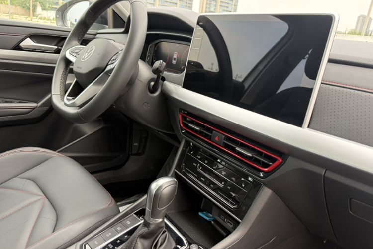 Used Volkswagen Lavida 2024 300TSI DSG Starry Sky Leading Edition Interior 9