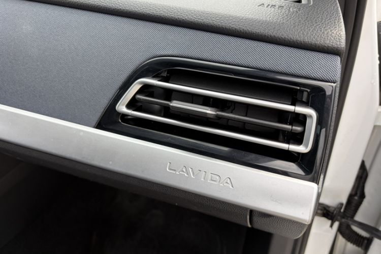 Used Volkswagen Lavida 2024 1.5L Automatic DeYi Edition Interior 9