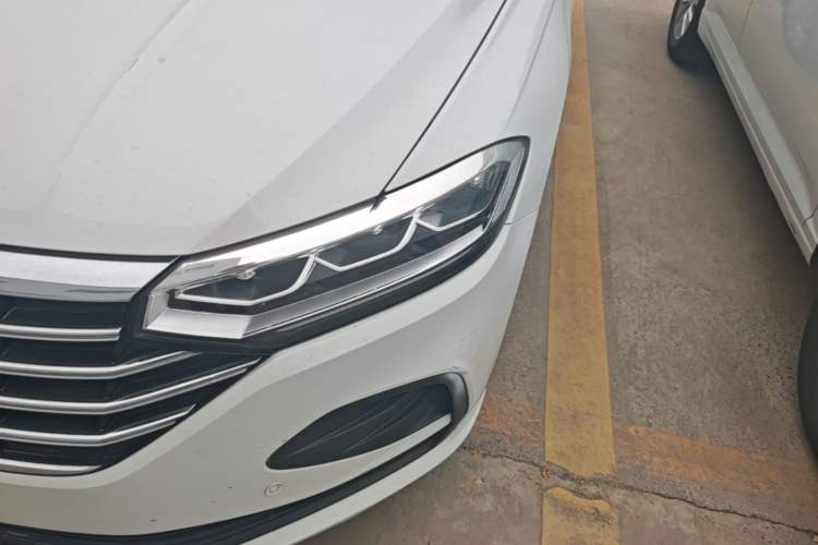 Used Volkswagen Lavida 2024 1.5L Automatic DeYi Edition Left Front Headlight