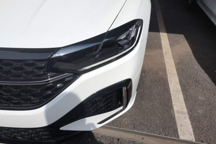 Used Volkswagen Lavida 2024 300TSI DSG Starry Sky Leading Edition Left Front Headlight