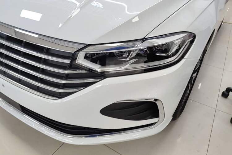 Used Volkswagen Lavida 2024 1.5L Automatic 5 Million Edition Left Front Headlight