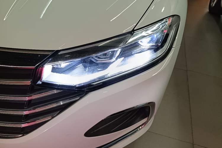 Used Volkswagen Lavida 2024 1.5L Automatic 5 Million Edition Left Front Headlight