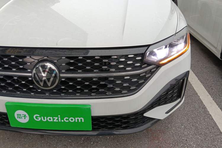 Used Volkswagen Lavida 2024 1.5L Automatic Starry Sky 5 Million Edition Left Front Headlight