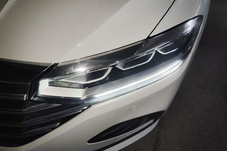Used Volkswagen Lavida 2024 1.5L Automatic DeYi Edition Left Front Headlight
