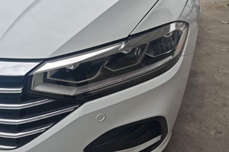 Used Volkswagen Lavida 2024 1.5L Automatic DeYi Edition Left Front Headlight