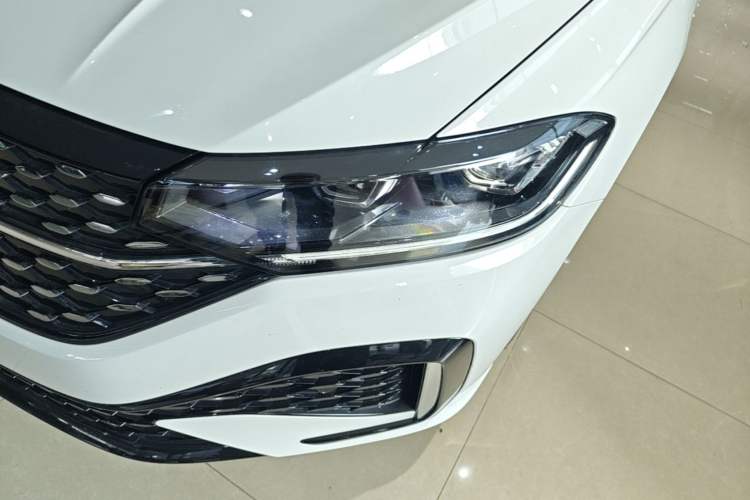 Used Volkswagen Lavida 2024 300TSI DSG Starry Sky Leading Edition Left Front Headlight
