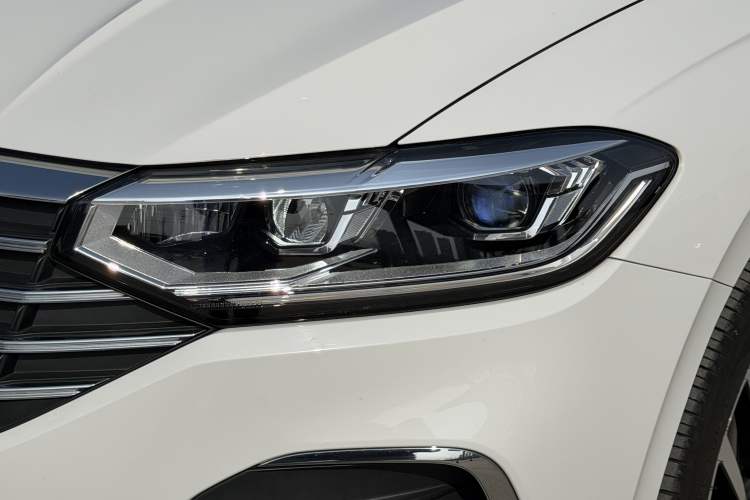 Used Volkswagen Lavida 2024 1.5L Automatic Full-Comfort Version Left Front Headlight