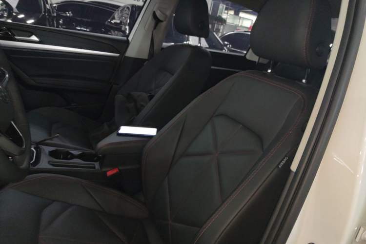 Used Volkswagen Lavida 2024 300TSI DSG Starry Sky Leading Edition Left Front Seat