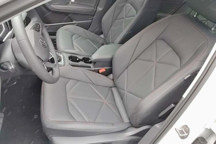 Used Volkswagen Lavida 2024 300TSI DSG Starry Sky Leading Edition Left Front Seat