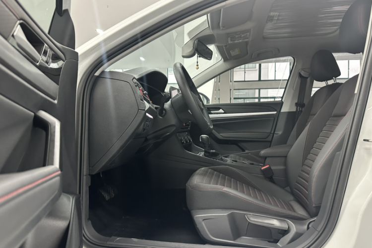 Used Volkswagen Lavida 2024 300TSI DSG Starry Sky Deluxe Edition Left Front Seat