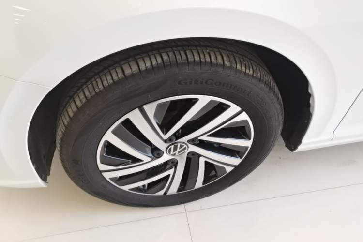 Used Volkswagen Lavida 2024 300TSI DSG Starry Sky Leading Edition Left Front Wheel Hub