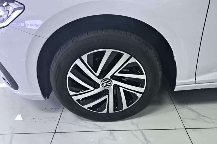 Used Volkswagen Lavida 2024 300TSI DSG Starry Sky Deluxe Edition Left Front Wheel Hub