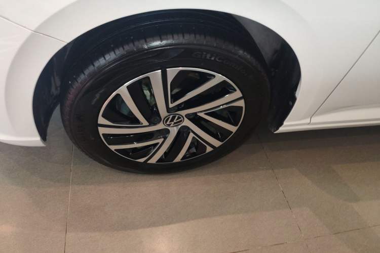 Used Volkswagen Lavida 2024 300TSI DSG Full-Comfort Edition Left Front Wheel Hub