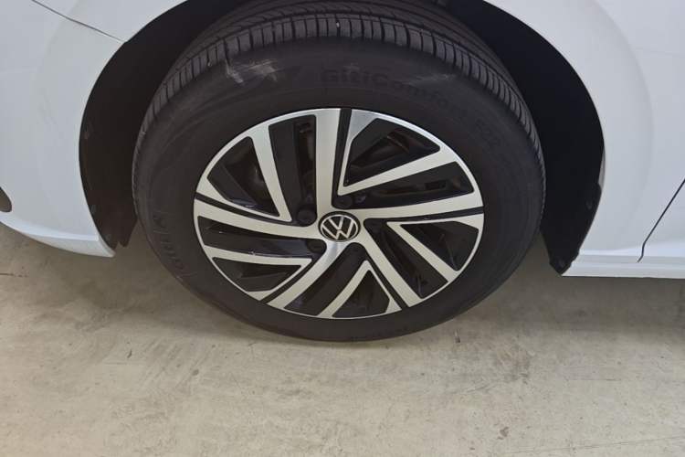 Used Volkswagen Lavida 2024 300TSI DSG Starry Sky Leading Edition Left Front Wheel Hub