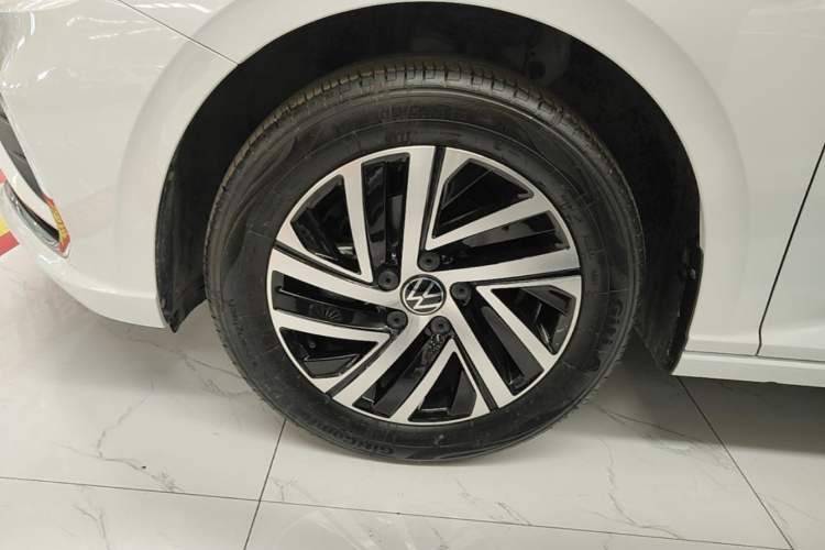Used Volkswagen Lavida 2024 1.5L Automatic 5 Million Edition Left Front Wheel Hub