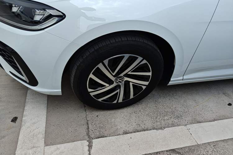 Used Volkswagen Lavida 2024 300TSI DSG Starry Sky Leading Edition Left Front Wheel Hub
