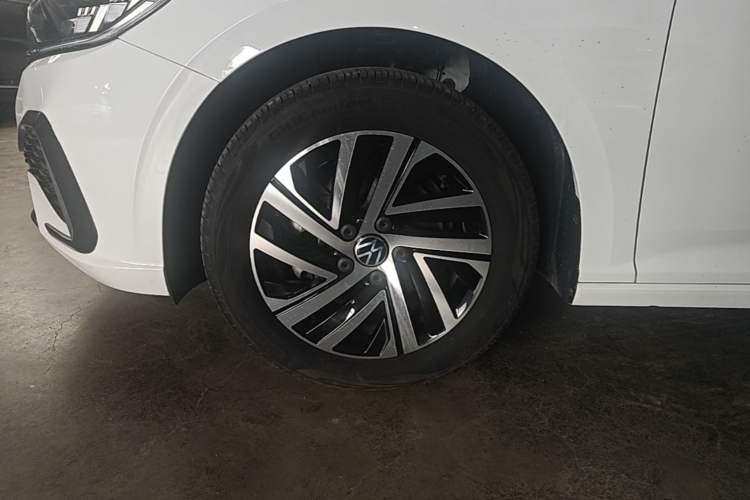 Used Volkswagen Lavida 2024 300TSI DSG Starry Sky Leading Edition Left Front Wheel Hub