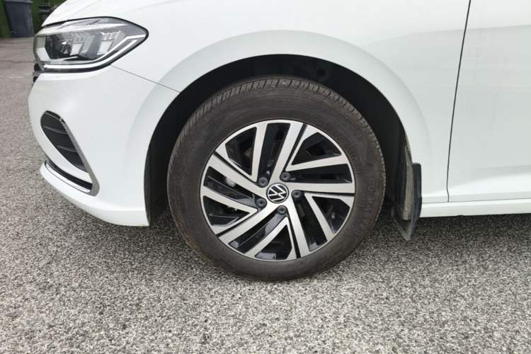 Used Volkswagen Lavida 2024 1.5L Automatic 5 Million Edition Left Front Wheel Hub