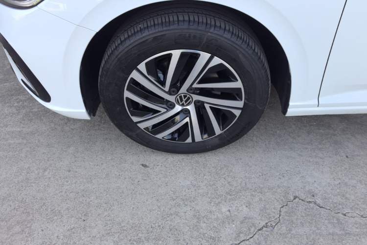 Used Volkswagen Lavida 2024 300TSI DSG Starry Sky Leading Edition Left Front Wheel Hub