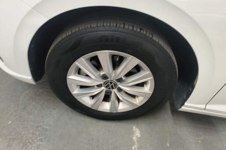 Used Volkswagen Lavida 2024 1.5L Automatic DeYi Edition Left Front Wheel Hub