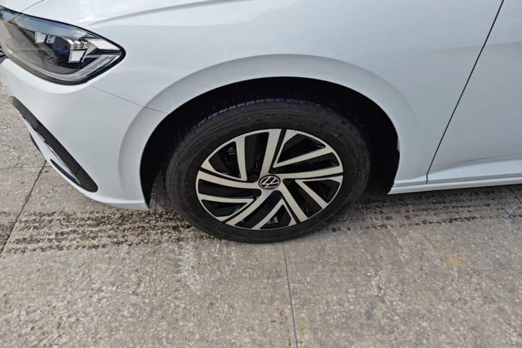 Used Volkswagen Lavida 2024 300TSI DSG Starry Sky Leading Edition Left Front Wheel Hub