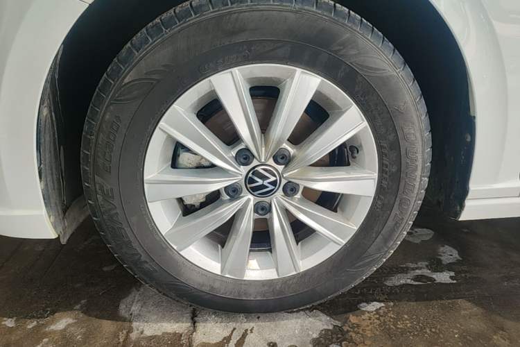 Used Volkswagen Lavida 2024 1.5L Automatic DeYi Edition Left Front Wheel Hub