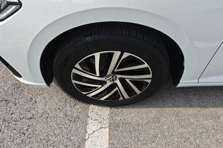 Used Volkswagen Lavida 2024 300TSI DSG Starry Sky Leading Edition Left Front Wheel Hub