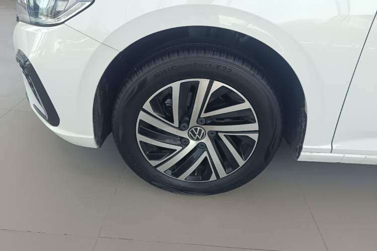 Used Volkswagen Lavida 2024 300TSI DSG Starry Sky Leading Edition Left Front Wheel Hub