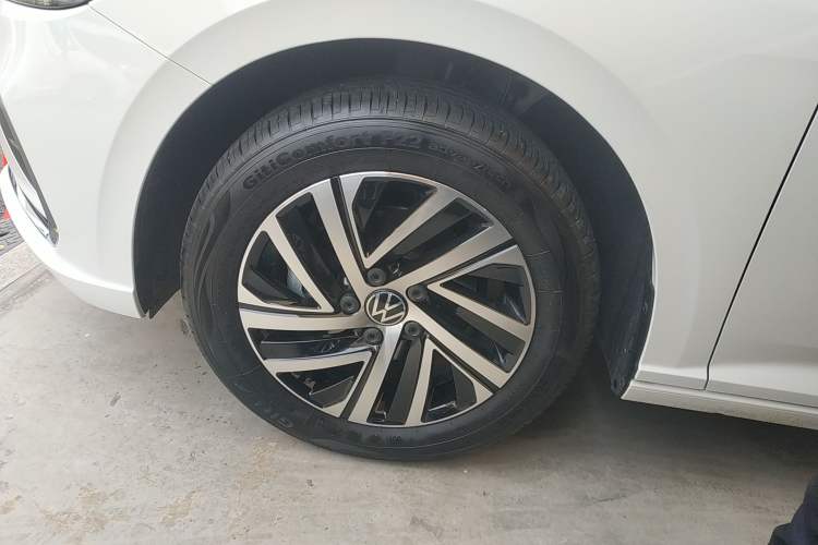 Used Volkswagen Lavida 2024 1.5L Automatic 5 Million Edition Left Front Wheel Hub