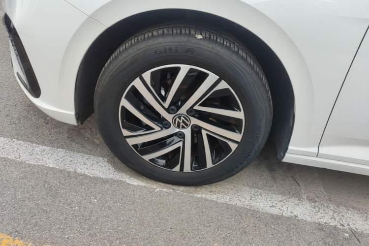 Used Volkswagen Lavida 2024 300TSI DSG Starry Sky Leading Edition Left Front Wheel Hub
