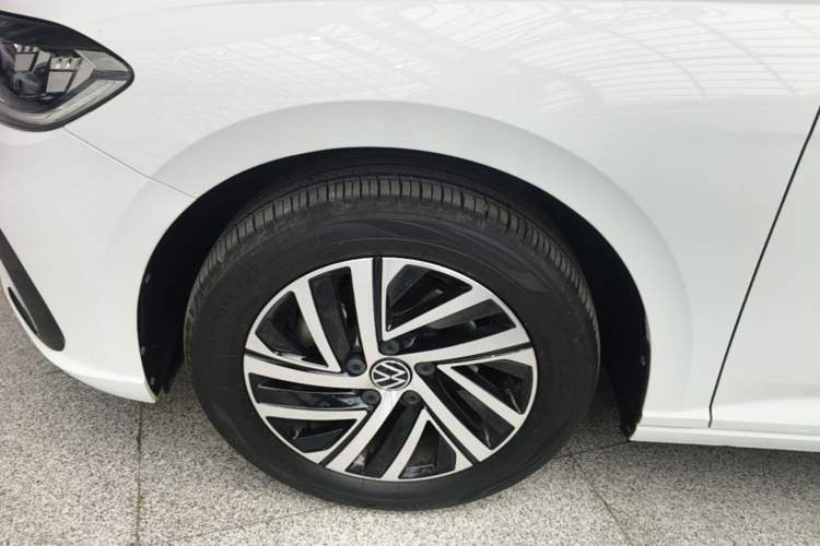Used Volkswagen Lavida 2024 300TSI DSG Starry Sky Leading Edition Left Front Wheel Hub