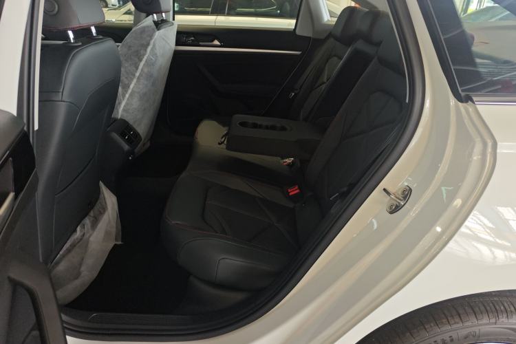 Used Volkswagen Lavida 2024 300TSI DSG Starry Sky Leading Edition Left Rear Seat