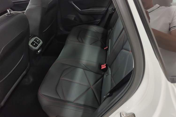 Used Volkswagen Lavida 2024 300TSI DSG Starry Sky Leading Edition Left Rear Seat