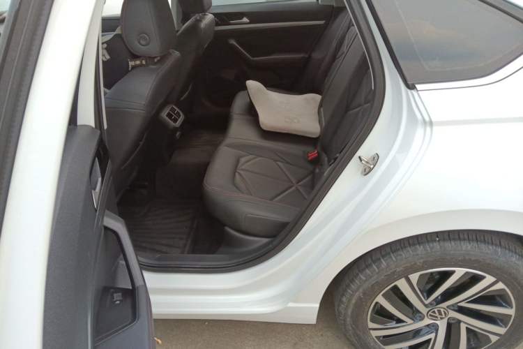 Used Volkswagen Lavida 2024 300TSI DSG Starry Sky Leading Edition Left Rear Seat