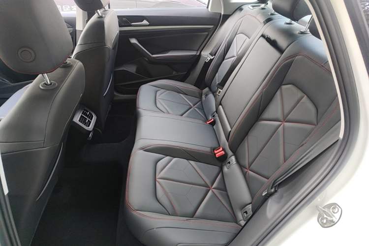 Used Volkswagen Lavida 2024 300TSI DSG Starry Sky Leading Edition Left Rear Seat