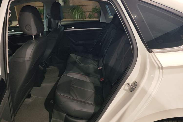 Used Volkswagen Lavida 2024 300TSI DSG Starry Sky Leading Edition Left Rear Seat