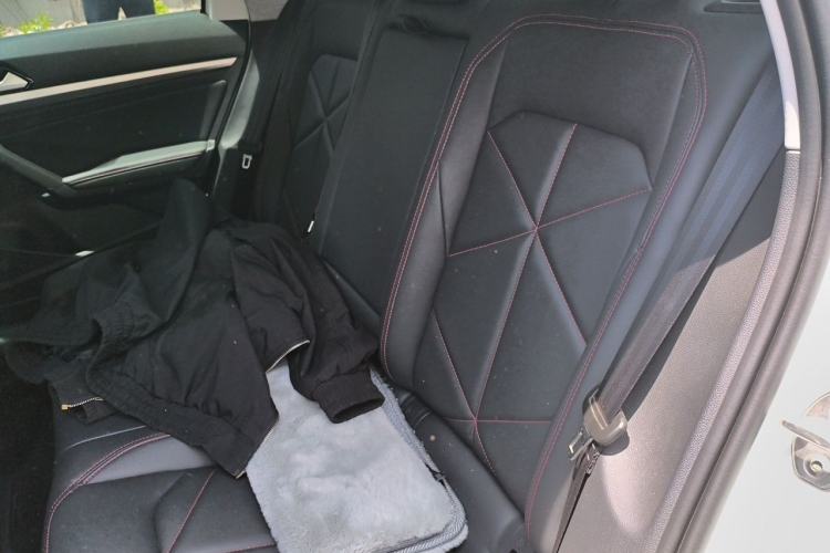 Used Volkswagen Lavida 2024 300TSI DSG Starry Sky Leading Edition Left Rear Seat