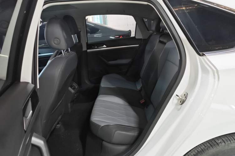 Used Volkswagen Lavida 2024 1.5L Automatic 5 Million Edition Left Rear Seat