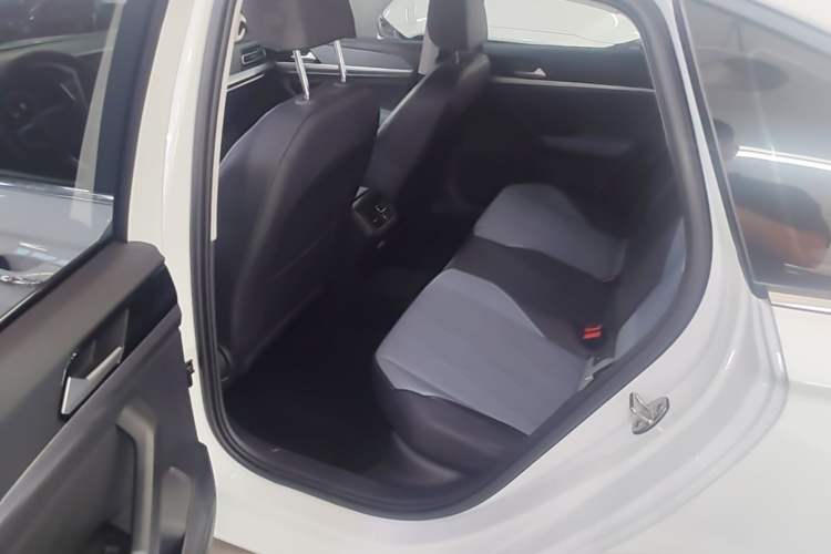 Used Volkswagen Lavida 2024 1.5L Automatic 5 Million Edition Left Rear Seat